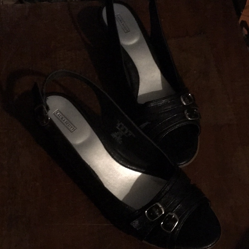 Open toe wedges